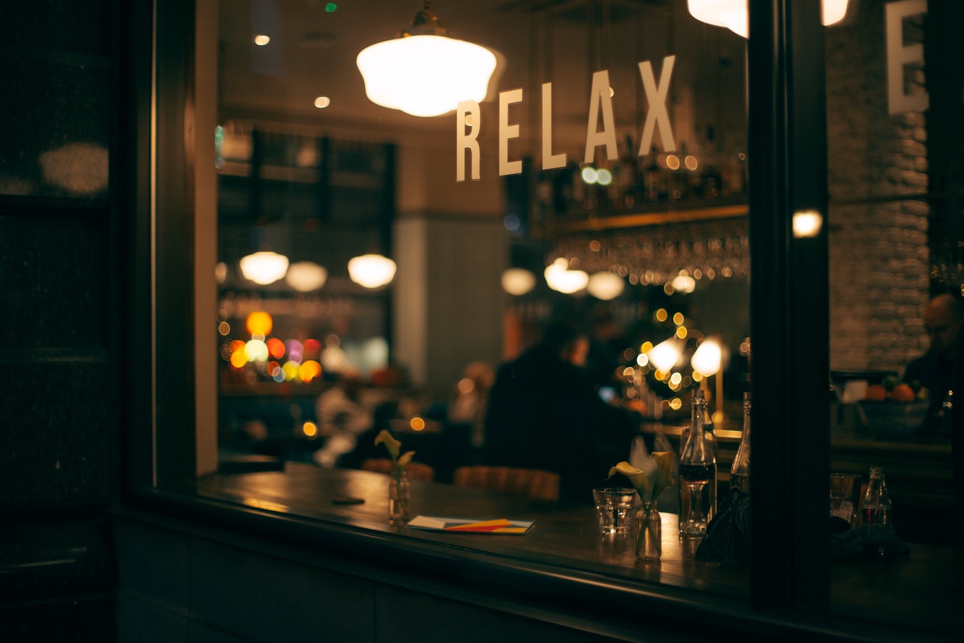 imagem de um bar com a mensagem relax - rotina de estudos