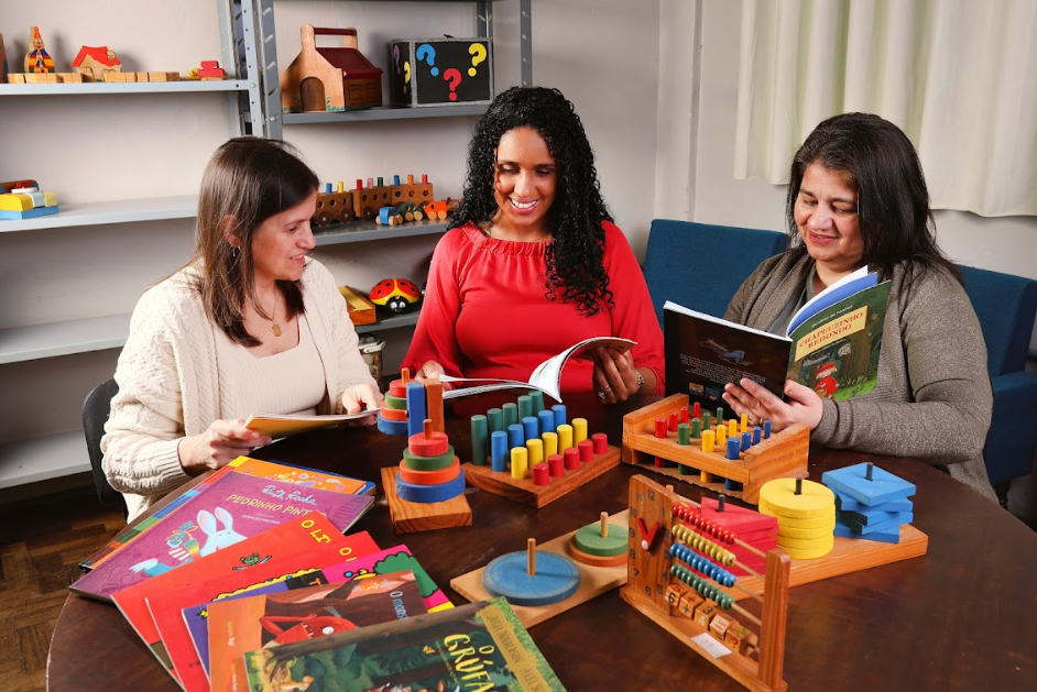 , Pedagogia Além da Sala de Aula: Transformando a Educação em Todos os Espaços